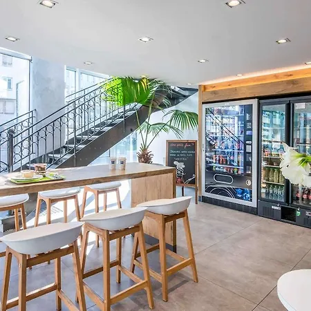 Ibis Budget Californie Lenval 2* Nice
