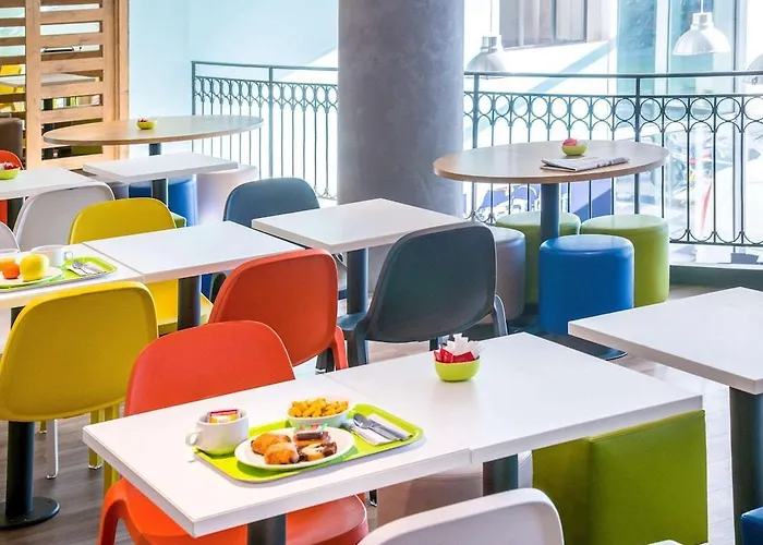 Ibis Budget Californie Lenval מלון 2*
