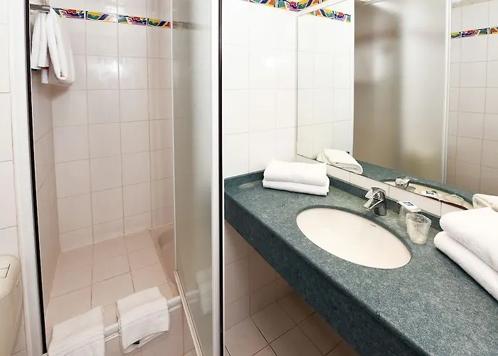 מלון Ibis Budget Californie Lenval 2*