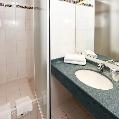 Hotel Ibis Budget Californie Lenval 2*